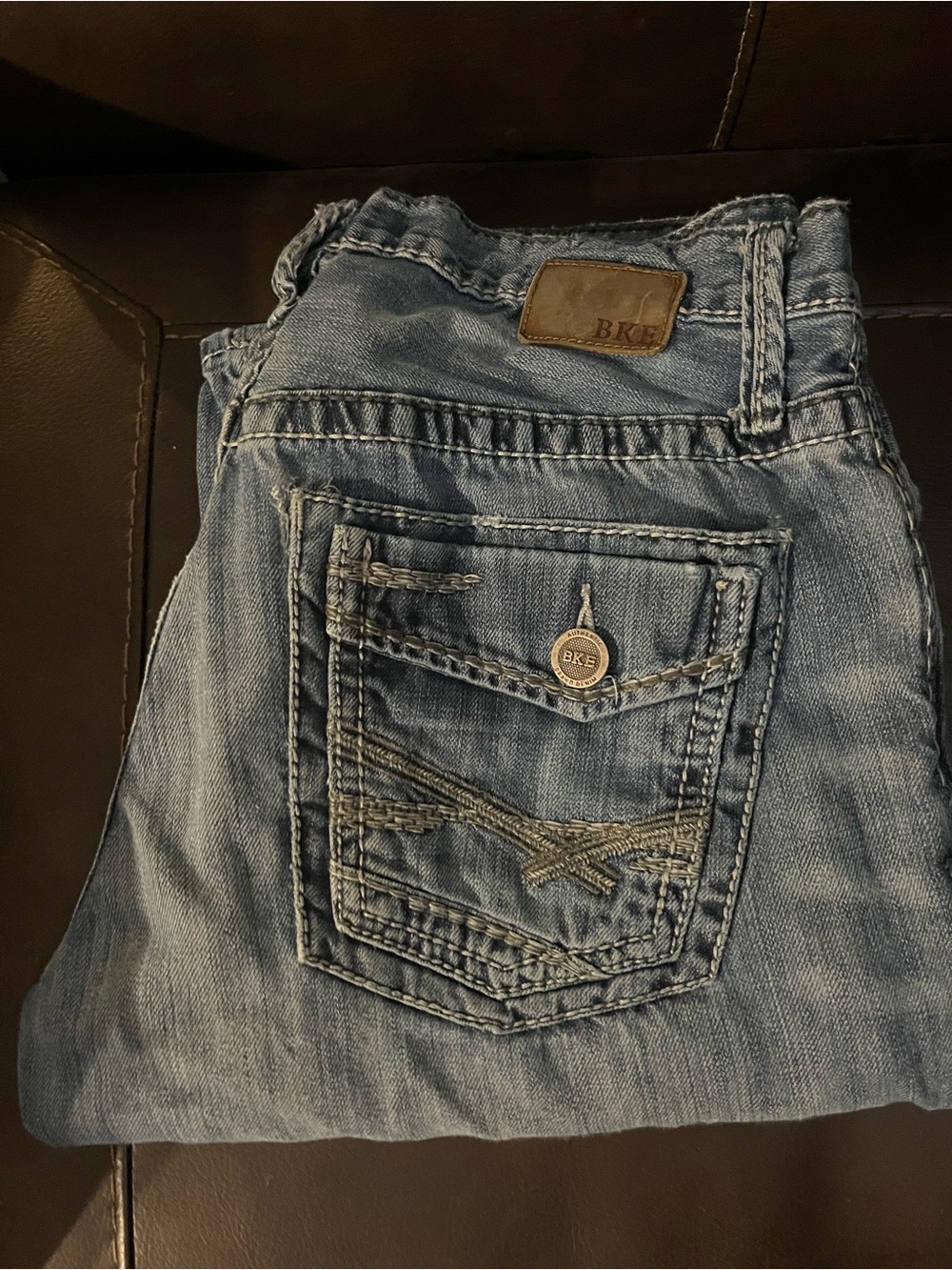 BKE Denim Derik Men’s 32R Bootcut Jeans Medium Wash Thick Stitch Buckle